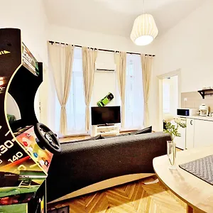 Apartment Free Parking Sega Rally, Budapest